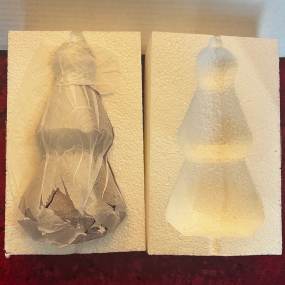 Anthropologie Cut Glass Holiday Tree Elegant Crystal Art Piece NIB Purple 8.5” - Picture 2 of 9